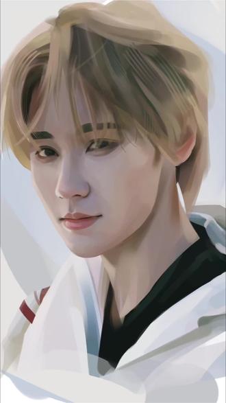【手绘/张真源】希望结果没让你失望 平板:OPPO Pad Mini
画笔:OPPO Pencil 3 Pro
应用:画世界Pro
这就是我最近在用的小平板,配上手写笔和外壳还真像一个绘本,不得不说说这支手写笔,除了画画以外,它还是一支Ai手写笔,按一下握笔位置就唤出Ai功能,哪怕是绘画小白,一圈一点就能生成各种风格作品。字迹优化、自动计算这些都是相当好用的功能,就算是手写的表格,它都能帮你整得规规整整。另外还可以通过分屏功能直接把红书图片拖到笔记里非常方便,无论是学习还是工作,OPPO Pad Mini搭配Ai手写笔,可以说是宝藏组合搭子。
现在OPPO上程还有个性化镭雕服务,get莎莎同款平板。
#oppopadmini #oppo平板 #效率神器平板推荐 #孙颖莎同款OPPO平板 #镭雕镌刻