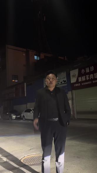 创业永不止步,深夜兄弟遇到难题,马上解决。
寒假工想合作的兄弟私信,政策透明。#创业不在一朝一夕#寒假工