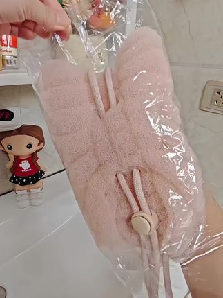 有了这个二合一的沐浴球,胳膊后背都能轻松搓到,赶紧试试!#沐浴球 #搓澡巾