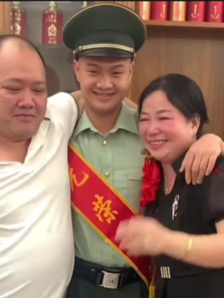 #你尽管盛开 一人当兵全家光荣#一人当兵全家光荣