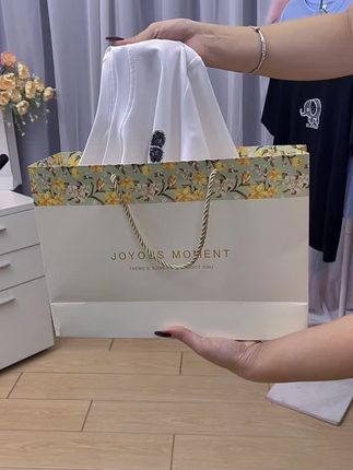 夏季新款镶钻常规款钉珠蝴蝶短袖T恤时尚刺绣潮流ins夏装百搭修身#气质百搭款 #显瘦穿搭