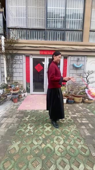 燕子归来,柳芽点点。春光明媚 ,人也精神 。#用抖音记录人生 #零基础学画画 #写意燕子#文化传承