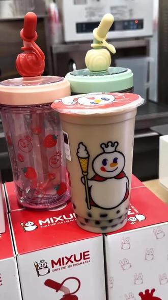 蜜雪冰城珍珠奶茶也上抖音团购啦,先囤十单慢慢喝,全国通用,过期自动退#优惠活动火爆进行中 #蜜雪冰城 #蜜雪冰城饮品推荐 #强烈推荐 @抖加🔥上热门🔥热点宝 @DOU+上热门