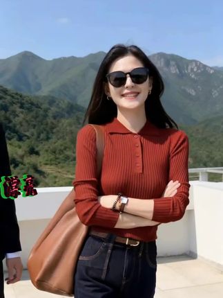 新年氛围感拉满就靠它!这件红色Polo领毛衣,简直是秋冬的点睛之笔。不艳不俗的复古红,巨显肤白,竖坑肌理感面料,柔软亲肤还超有弹性,包容各种身材。挺阔Polo领精致优雅,单穿明艳动人,内搭大衣、羽绒服,层次丰富又保暖 ,过年穿超吸睛!#优雅气质 #慵懒风穿搭 #高端大气 #漂亮衣服 #完美搭配