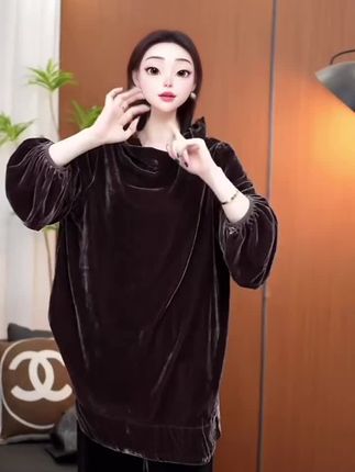 宽松显瘦款丝绒上衣,品质颜值,单穿打底都好看。#今天穿什么 #丝绒上衣 #宽松版型 #遮肉显瘦遮肉减龄 #高级感穿搭 @DOU+小助手@抖音直播小管家 @DOU+上热门 @DOU+小助手 @抖音直播 @抖加🔥上热门🔥dou+🔥热点宝 @抖音小助手 @@DOU+抖音 @抖音创作灵感 @抖音精选小助手