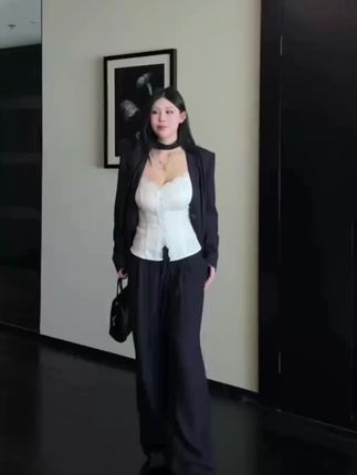 黑泽玄七“Siren老钱世家”秋季微胖高品质亚麻西装全勤三件套女#西装 #微胖女生 #秋季穿搭 #显瘦穿搭 #气质穿搭