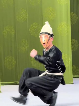 戏曲 矮子功 台上一分钟台下十年功 #国粹传承 #非遗传承 #训练动作 #上热门🔥 #上热搜