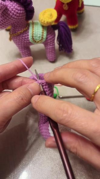 小马驹钩织教程3腿部#钩织教程 #毛线钩织 #小马钩织教程