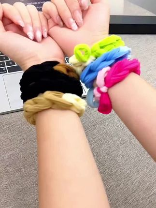 精致的姐妹怎么能少得了扎高马尾?这款加粗高弹力头绳扎高马尾立体有型不扁塌#发圈头绳#发绳 #高马尾 #高弹力
