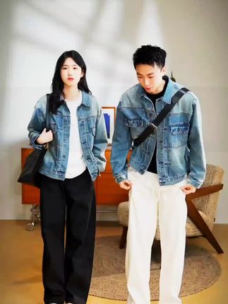 兄弟们,YIHAO STUDIO秋季男款高级简约直筒宽松休闲裤,舒适百搭,阳光有型,轻松驾驭各种场合,尽显品味与格调。#男生穿搭日记 #潮流男裤 #舒适百搭 #时尚潮流穿搭 @抖音小助手 @DOU+小助手