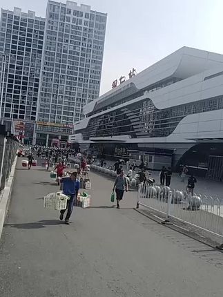 老百姓们多辛苦