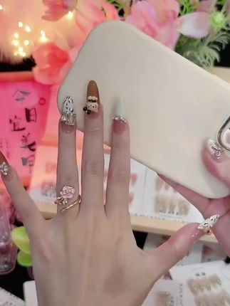 奇迹KT猫纯手工穿戴甲 #手工穿戴甲 #穿戴甲随意摘戴 #美出高级感 #美甲 #显白