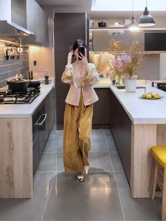 #早秋贵气感穿搭 #温柔风穿搭 #春秋穿搭 #东方美学 #复古风穿搭 @巨量千川 @DOU+小助手