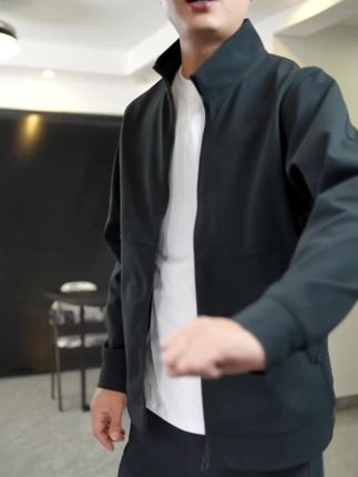 春秋必备!简约风!男士户外休闲男外套时尚运动男款纯色立领夹克#休闲夹克 #男士休闲夹克 #时尚运动 #男士休闲外套 #跟着抖音学穿搭