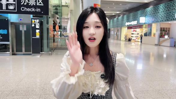 有了这张“旅行神卡”,直接解锁国内飞行自由,目的地再也不是“远方”#海航PLUS会员权益卡