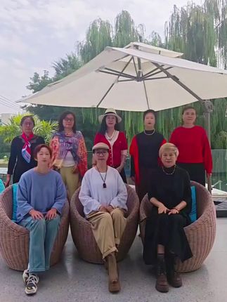 好友相聚,又是快乐的一天!