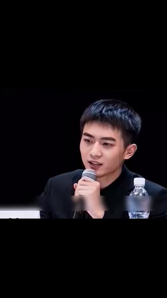 他如果爱你 你可以是任何性格 但如果他不爱你 那你只能用一种性格 听话温柔 懂事 我为什么要考虑 不爱我的人呢 我谈恋爱的目的 就是为了 比单身时 幸福有人疼 有人关心 有人撑腰 委屈有人哄 遇事有人帮#情感共鸣 #爱情 #辩论赛