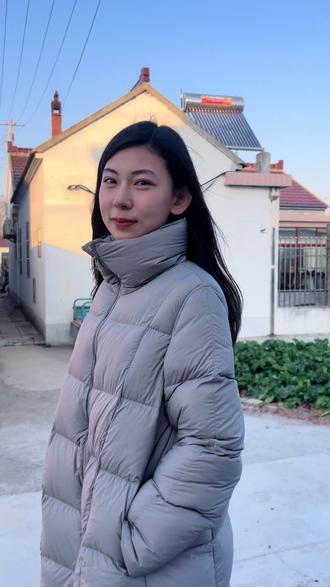 很喜欢赵丽颖的这段祝福语: “千里马遇伯乐。马需要伯乐,可能是陪伴你的人,亲情、友情或者爱情都可以。一段很有爱的关系,让马儿能继续有力量往前跑。”#过年#女生穿搭 #猫咪#拍照 #甄嬛传