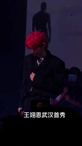 王翊恩广州首秀,超级真诚小狗 #王翊恩 #王翊恩出道一周年 #骑士 #嚣张
谁家偶像独自开车两百公里,去捡别人丢在山里垃圾桶不要的小狗哇
要追就追一个本身就很好的人,王翊恩值得!!
私藏版小狗首秀,祝大哥出道一周年快乐