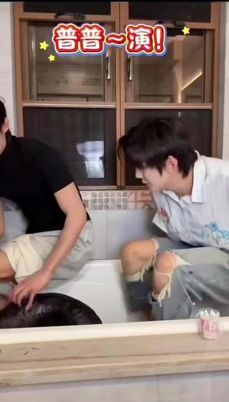 原来最顶级的钓系,从来不是刻意的勾引,而是这种漫不经心的掌控感。#你才是镜头焦点 #这谁顶得住啊 #郝熠然 #云旗