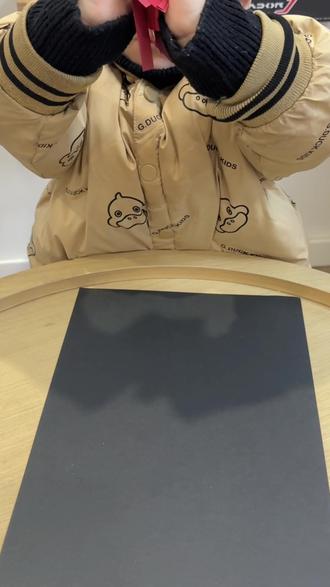 新年到,放鞭炮啦🧨超简单❗️氛围感满满
噼里啪啦迎新年,年味满满!超级简单,一起画起来吧~#艺术启蒙 #人类幼崽 #幼儿园手工 #新年手工 #早教