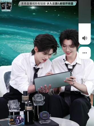 只有一个画板吗🤫
山海皆可平,万事皆可期
逗逗你罢了
“放你家还是放我家” “一三五二四六” 周末不要石头剪刀布,哈哈哈哈哈
#云旗郝熠然 #卡姿兰直播