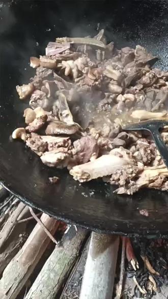 分享家乡美食 !永州新田血鸭!