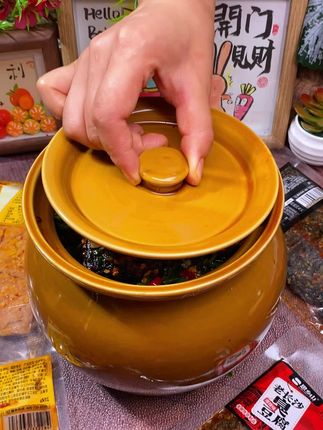 能吃辣的一定要试试这个又香又辣的臭豆腐#臭豆腐 #好吃到停不下来 #太香了 #追剧小零食