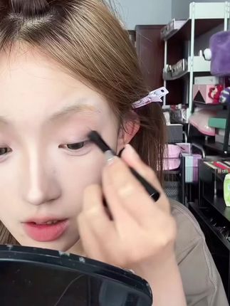 懒人速成版清冷小烟熏!#烟熏 #烟熏妆 #化妆教程 #眼妆教程 #眼妆