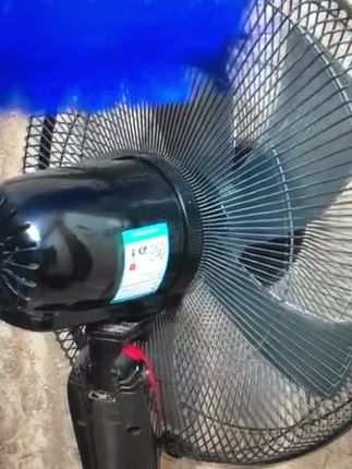 又到了清洗风扇的季节,这个风扇清洁刷很实用呢#除尘掸风扇刷