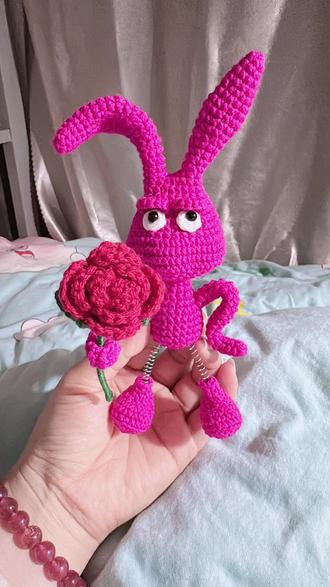 #傲慢兔 钩针钩出来的软fufu 可爱到犯规了呐🥰