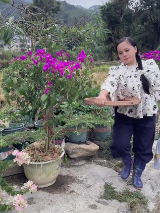 平时出门带几颗这个压缩毛巾,而且是独立包装,吸水性强,买三送一,不掉毛絮,柔软舒适,棉柔加厚,干净卫生,洗脸卸妆都很方便,一条能用好多次,平时出差旅行再也不用酒店的毛巾了。#好物推荐🔥 #压缩毛巾 #压缩毛巾加大加厚 #压缩毛巾
