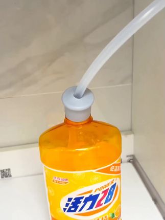 厨房好物!水槽洗菜盆通用皂液器,带延长管按压超便捷!#洗洁精水槽按压器 #厨房好物 #家庭必备 #超实用 #清洁神器