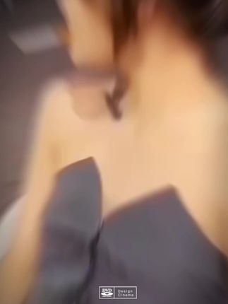 你肯定没见过这种能充电的烟盒,打开盖子就能点燃,可以容纳二十支粗支香烟。以后再也不怕烟放在口袋里被压扁压断了!不管是送人还是自己用都非常合适,喜欢的老铁赶紧安排上吧!#打火机#烟盒打火机 #给你家的他安排上#