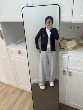 超级好穿的糯米弯刀裤,弹力大,超舒服,加宽腰部设计不勒,日常通勤百搭 #日常通勤穿搭 #小个子穿搭 #新衣服可以治愈各种不开心 #今日穿搭 #今天穿什么