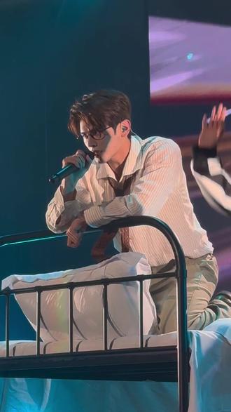 听说姚弛要参加音综《超燃青春的合唱》
希望这位原创音乐人被更多人看到啊🫶
姚弛- 《循环报废》「美梦」巡演长沙场现场
#姚弛 #姚弛0226生日快乐 #姚弛28岁生日线上祝福征集