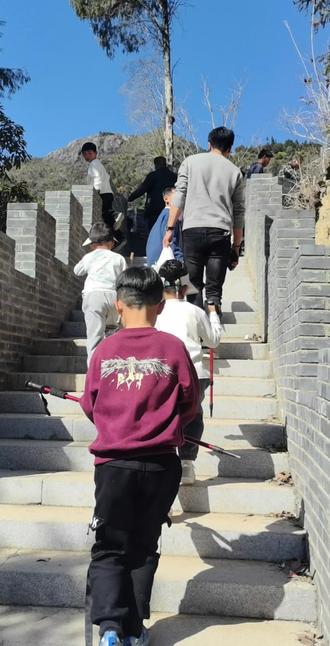 正月初四,爬九峰山小长城!孩子们超级给力!