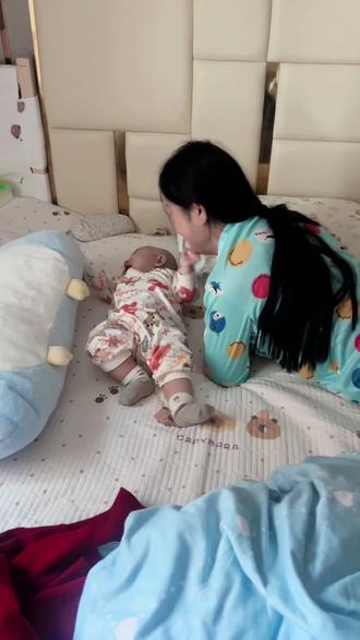 爱的桥段 叫我怎么写#隔辈亲 #外婆的爱 #生我的和我生的
我的多多是让生活更美好的礼物#多多