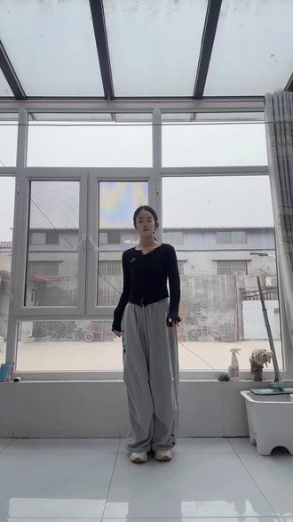 没有舞感的咏春#过年了过年了 #咏春舞蹈挑战