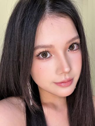 出门的排面是转校生给的! 精致眼妆的灵魂还得是转校生啊!妆容更高级,氛围感拿捏🫴 #摇一夏假睫毛#假睫毛推荐#假睫毛真实测评#给美妆界一点异次元的震撼#假睫毛红黑榜