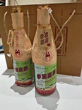 元明清古窖池,固态法白酒,纯粮酿造。#李渡酒#口粮酒 #高粱酒#纯粮酿造