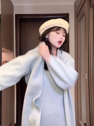 2025年秋冬温柔气质慵懒风长款针织开衫连衣裙两件套宽松外套女