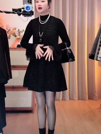 马甲裙女时尚法式亮丝百搭显瘦宽松时尚法式洋气高贵女装连衣裙#时髦穿搭 #时尚洋气减龄穿搭 #减龄气质 #马甲连衣裙