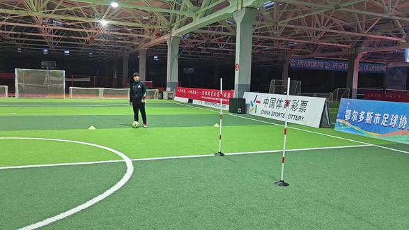 中考体育提分小技巧 第二期。#上热门🔥上热门 #中考体育 #得分技巧#中考足球