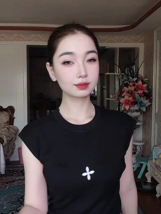 #上热搜 #甜妹风 #糟糕是心动的感觉 #可爱甜妹 #今日妆容 🥰