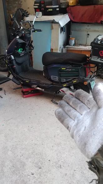 台铃封神电摩版前减震换弹簧定重维修#台铃电动车 #台铃封神 #跑腿小哥 #众包骑手 #闪送骑士