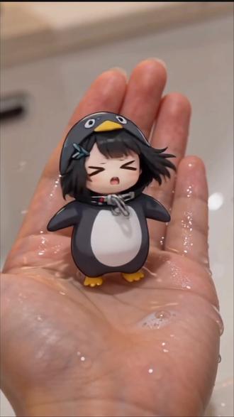 小企鹅洗澡可爱捏~#明日方舟终末地 #新潮起故渊离#终末地 #管理员#可爱