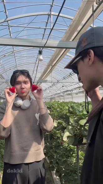 草莓还是进口的好吃🌚☝🏻老辈子吃完平儿接着吃
#kengnamping #keng #namping #dmd #他泰