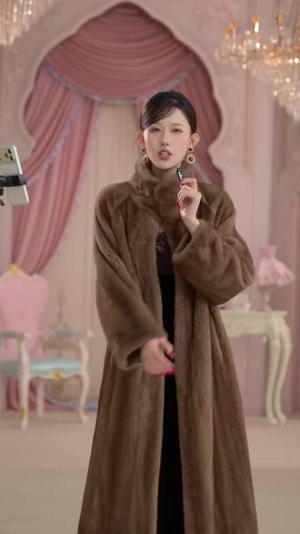 无艳一禾【贵夫人】鼎奢紫金级小母貂水貂毛皮草立领大衣#双12冬日氛围感穿搭大赏 #高端大气 #紫金貂 #皮草穿搭 #原创设计