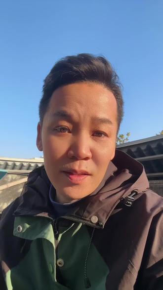 快过年了烫发染发的人很多,你们看到的是不是这样的?